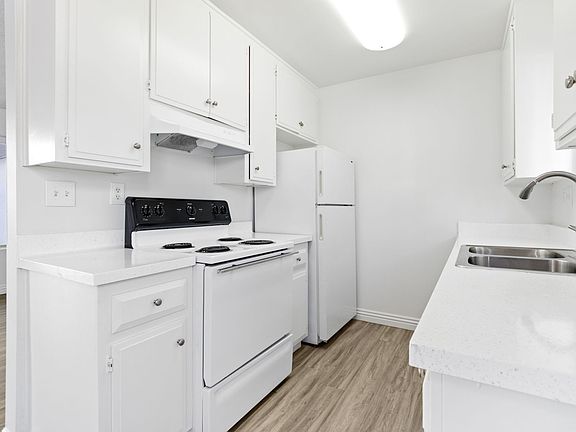 5th image of 274 Twin Oaks Ave APT 2C