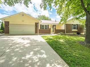 6 Lake Meramec Dr, Saint Peters, MO