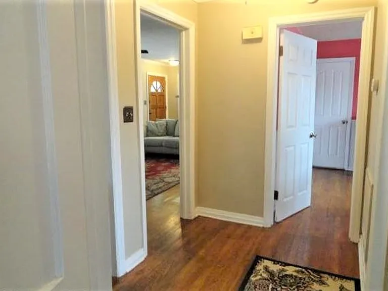1020 Elm Ave — Photo 9