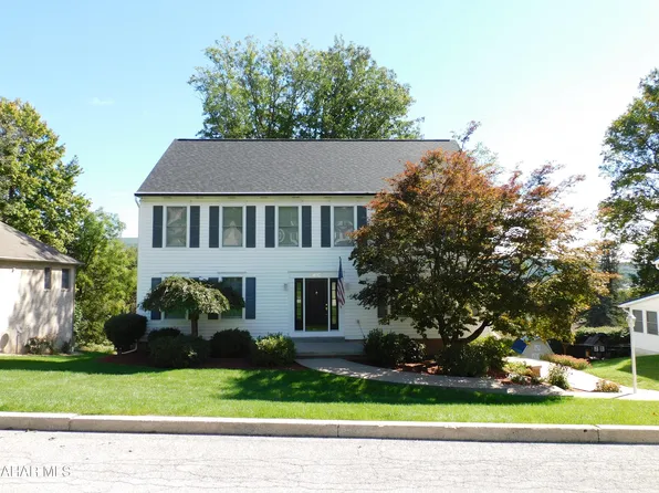 403 Beaumont Dr, Altoona, PA 16602