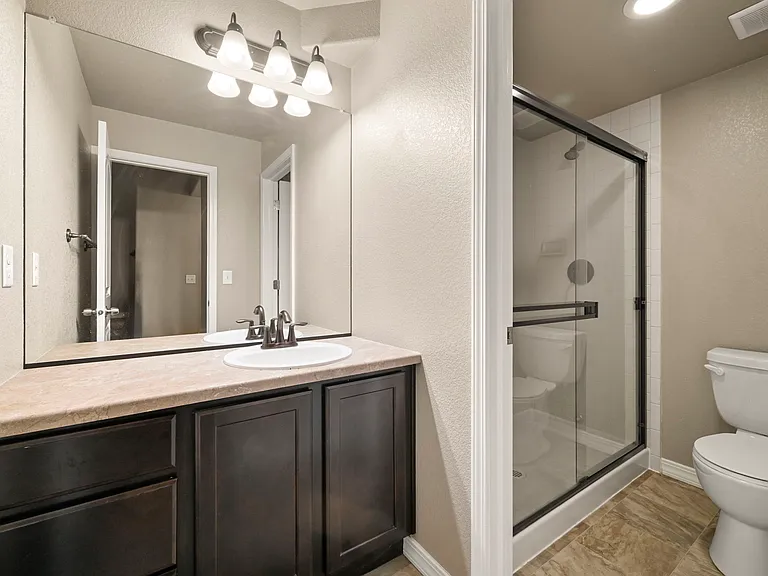 5651 Majestic Dr — Photo 25