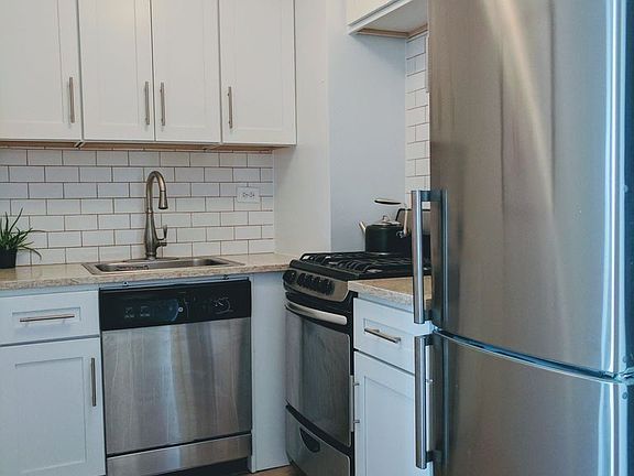 4th image of 105 3rd Ave #15F