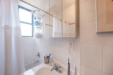 Rented by Rita S Citrin, LREB