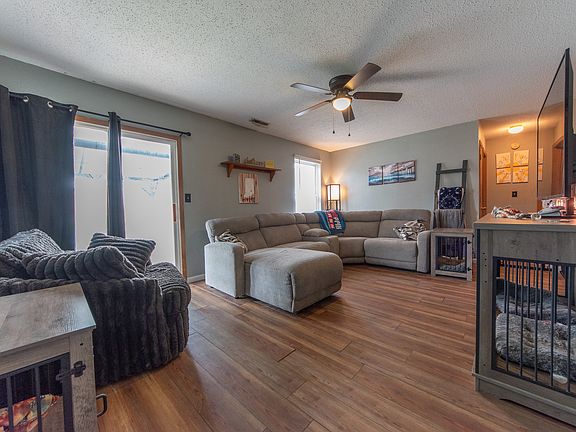 4th image of 8027 N Burbrink Dr