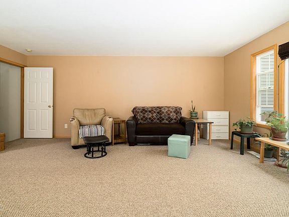 5th image of 1335 Moreland St #208