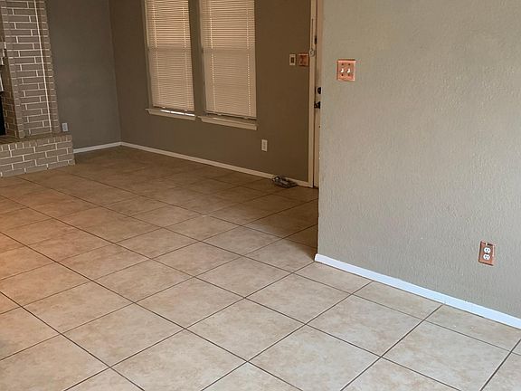 4th image of 4406 Timber Run Dr