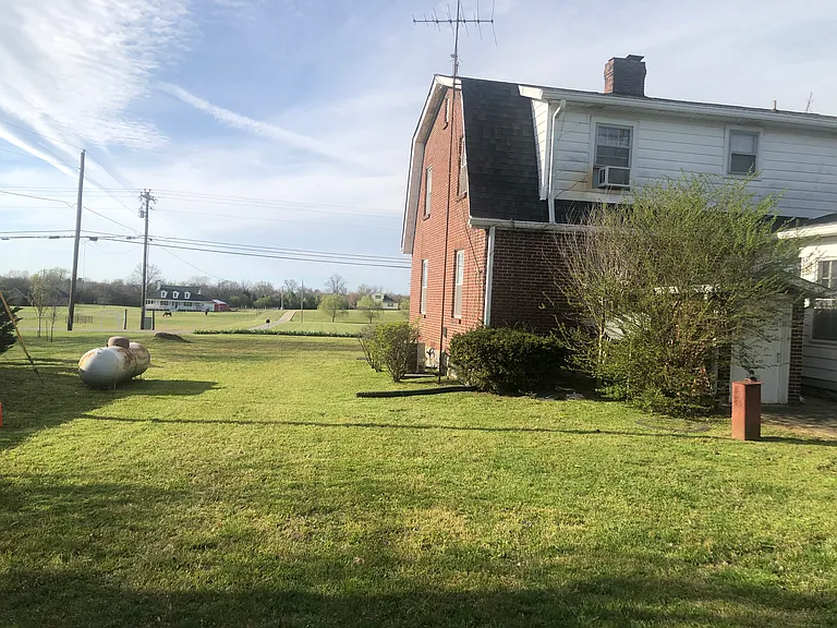 609 Rome Park — Photo 4