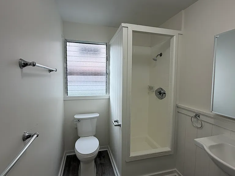 1576 Piikoi St — Photo 3