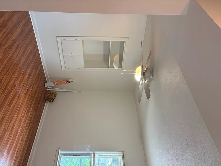 116 Henry St — Photo 9
