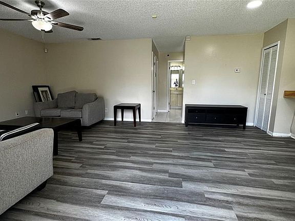 5th image of 4103 White Pine Ave #1