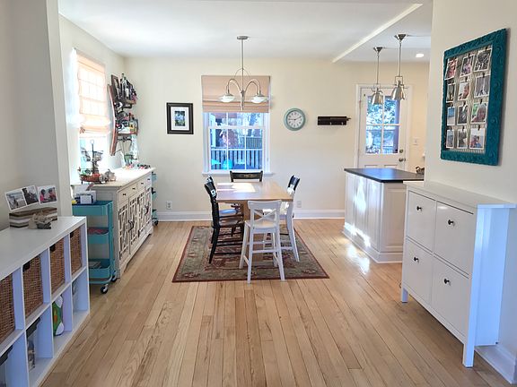 2nd image of 3352 S Wakefield St #B