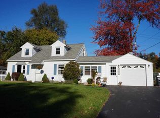 1036 Inner Dr, Schenectady, NY 12303