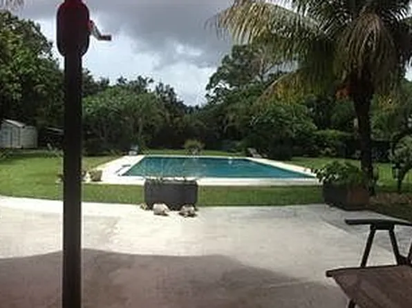 7600 SW 71st Ave, Miami, FL 33143