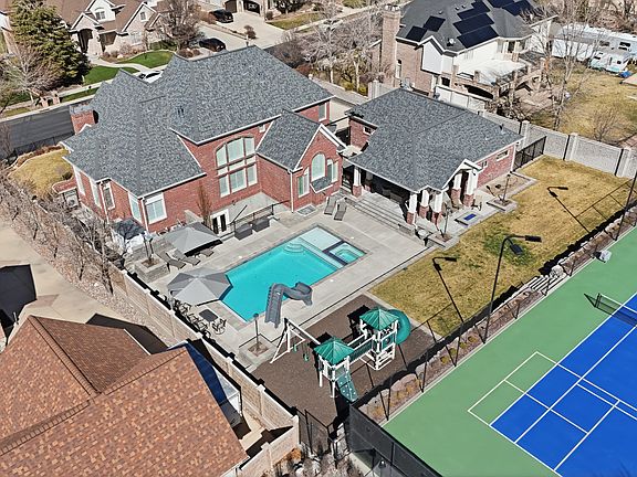 2nd image of 714 E Draper Heights Way