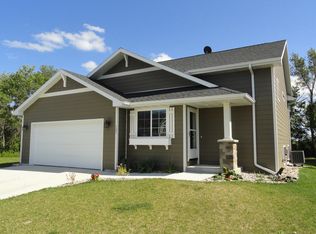 725 Rapid Valley St, Brookings, SD 57006