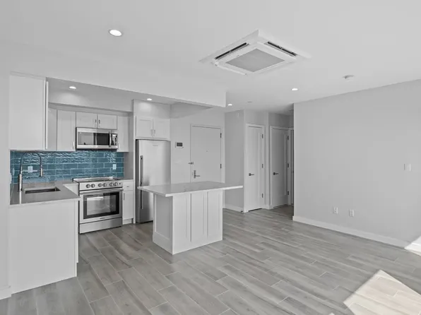 157 Beach 96th St #3A, Far Rockaway, NY 11693