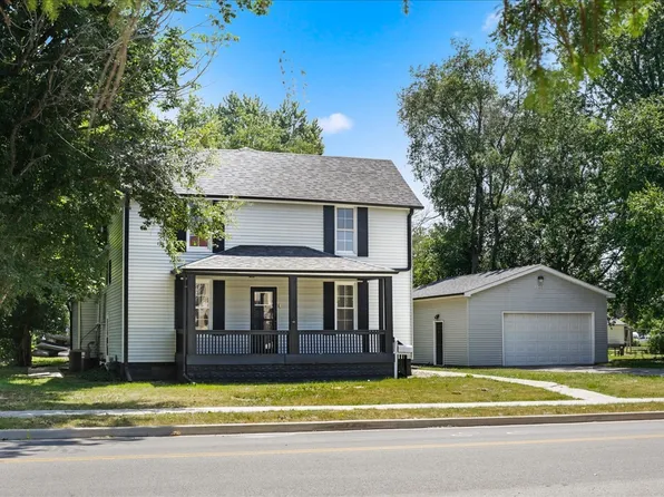 416 N John St, Farmer City, IL 61842