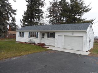 6425 Main Rd, Stafford, NY 14143