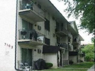 7102 W 107th St APT 2D, Worth, IL