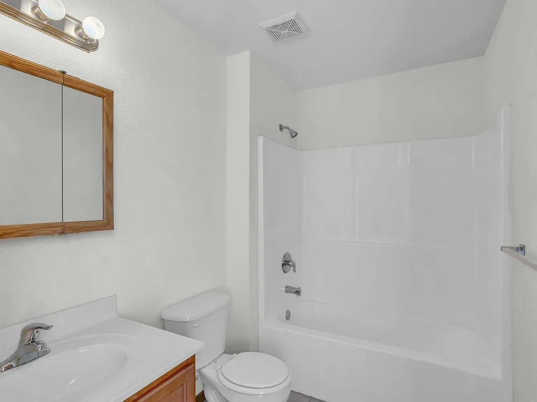 601-603 Glenstone Dr. — Photo 43