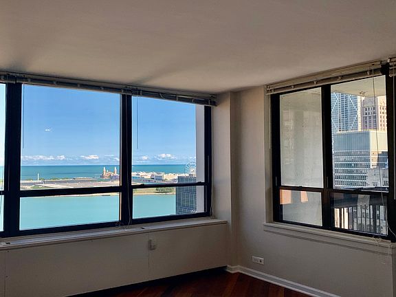 4th image of 222 E Pearson St APT 2402