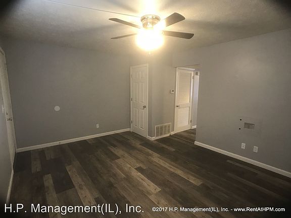 3rd image of 241 Glenlake Dr APT C