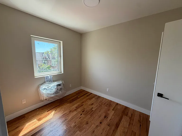 5843 Kings Hwy #2B — Photo 5