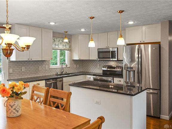 2nd image of 9811 Aylesworth Ln