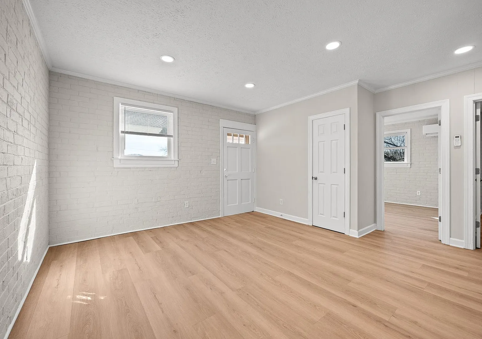 132 Madison Circle — Photo 4
