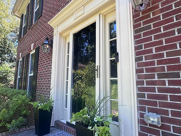 4th image of 1001 Paddington Rd