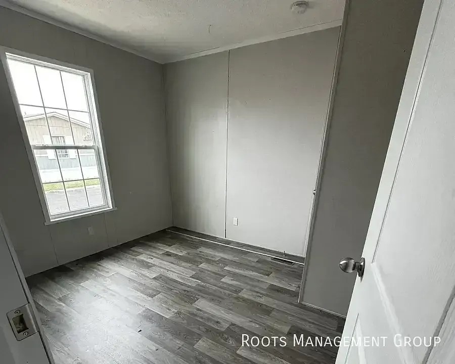 3 Bed 2 Bath Home Available for Lease at Countryside Estates KS - Apply Now! — Photo 4
