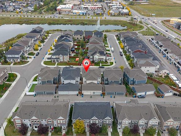 3rd image of 177 N Yorkville Mnr SW