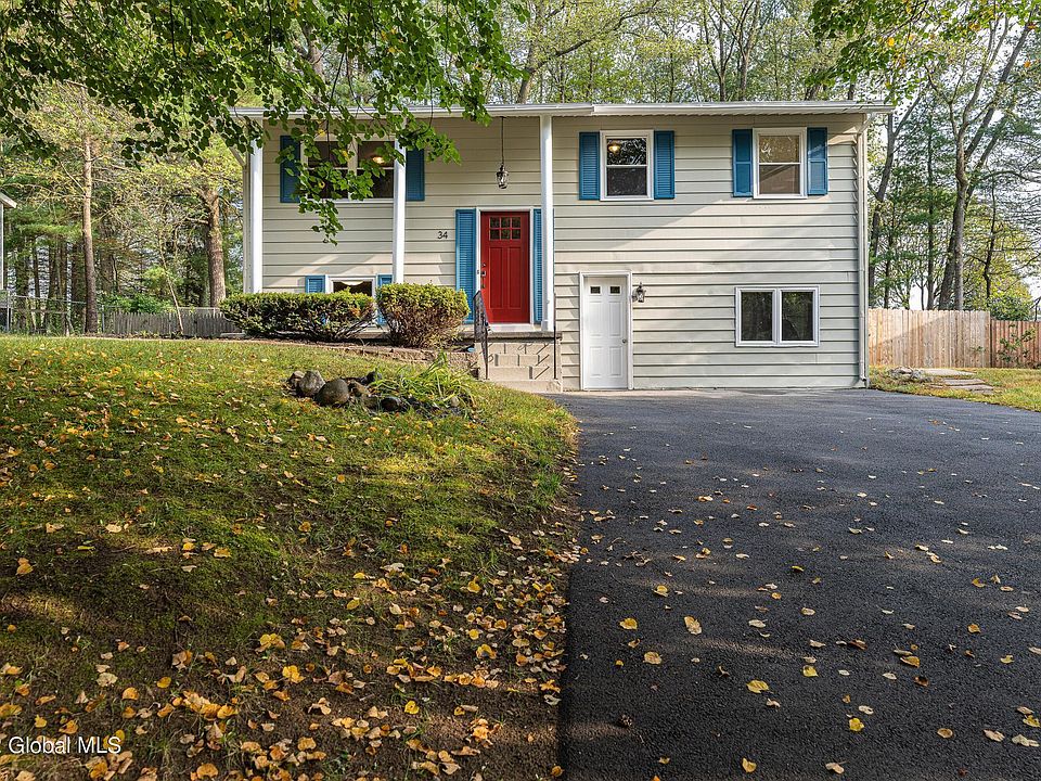 1st image of 34 Lamplighter Ln