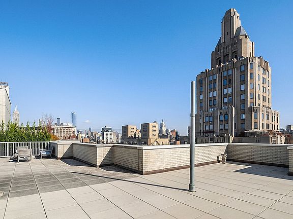3rd image of 2 5th Ave Unit Pha