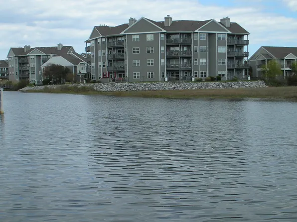 1044 Porte Harbour Arch APT 301, Hampton, VA 23664