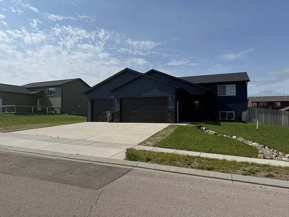1215 Kodiak Dr