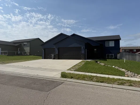 1215 Kodiak Dr, Box Elder, SD