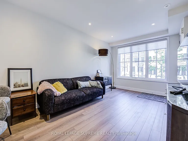 652 Cricklewood Dr #207 — Photo 8