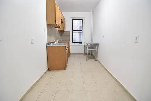 3033 Wallace Ave #2C Photo 1