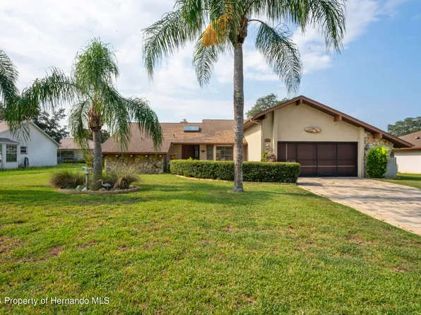 7988 Ravenwood Cv, Spring Hill, FL 34606