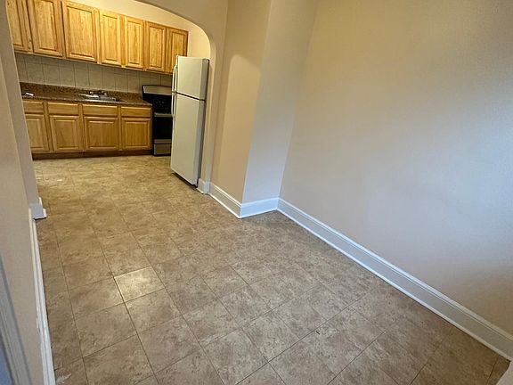 3rd image of 6 Hendricks Ave Floor 2