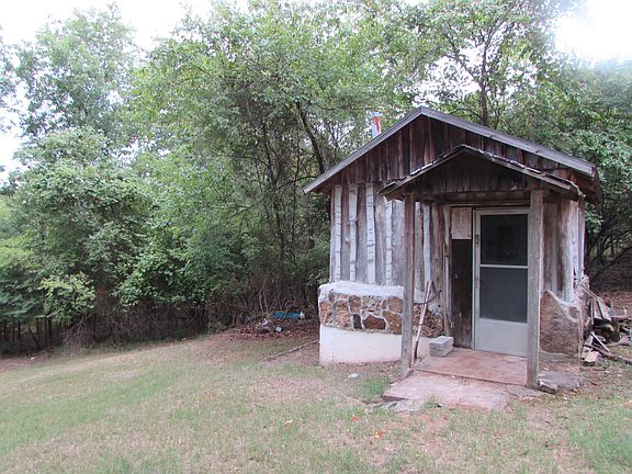 3rd image of 502 Coy Blvd
