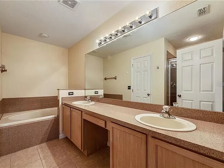 14245 Turning Leaf Dr — Photo 8