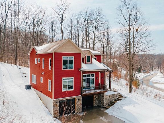 2nd image of 642 Napolean Way