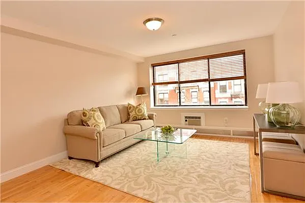 Rented by CitySites Real Estate Group | media 3