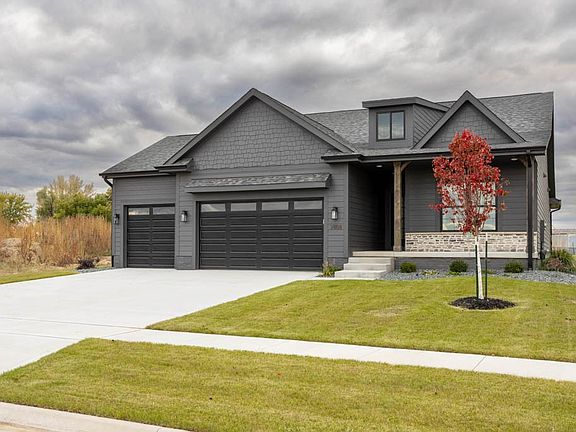 3rd image of 2808 NW Cedarwood Dr