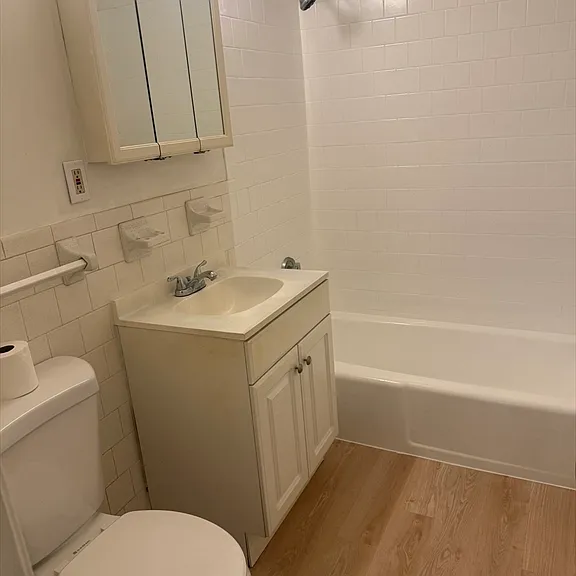 707 Bedford St #3 — Photo 8