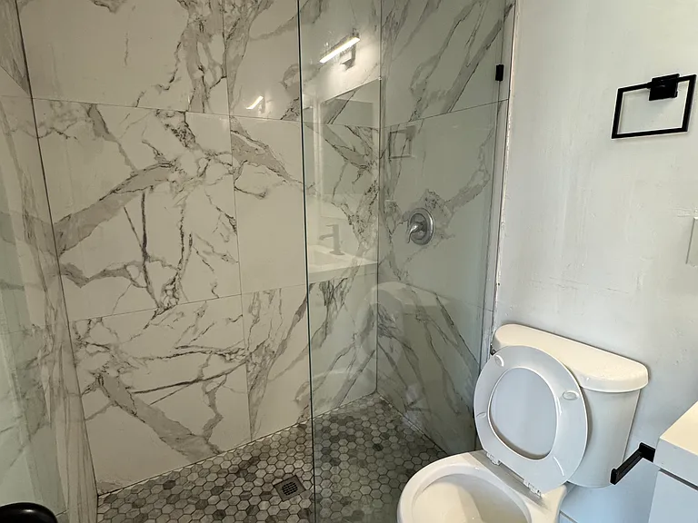 325 N Beech St #2 — Photo 8