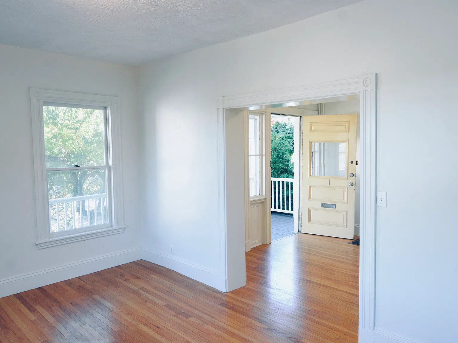 1 bed, 1250 sqft, $2,375 — Photo 3