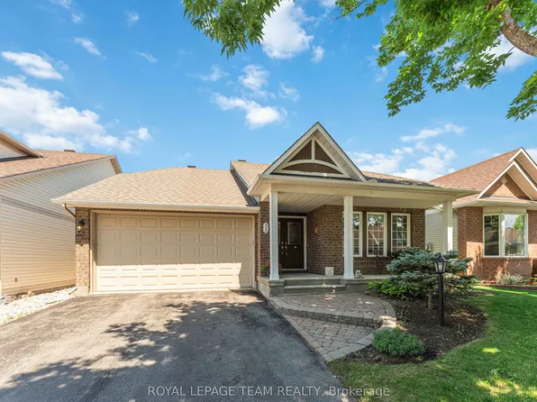 38 Settlers Ridge Way, Ottawa, ON K2J 4V2